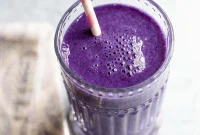 Blue Spirulina Smoothie Recipe for Energy and Glow