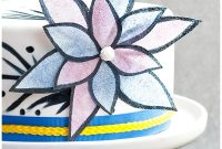 How to Make Delicate Wafer Paper Flowers: Step-by-Step Guide