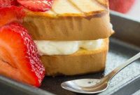 Grilled Strawberry Cheesecake Sandwich Recipe for Summer BBQs