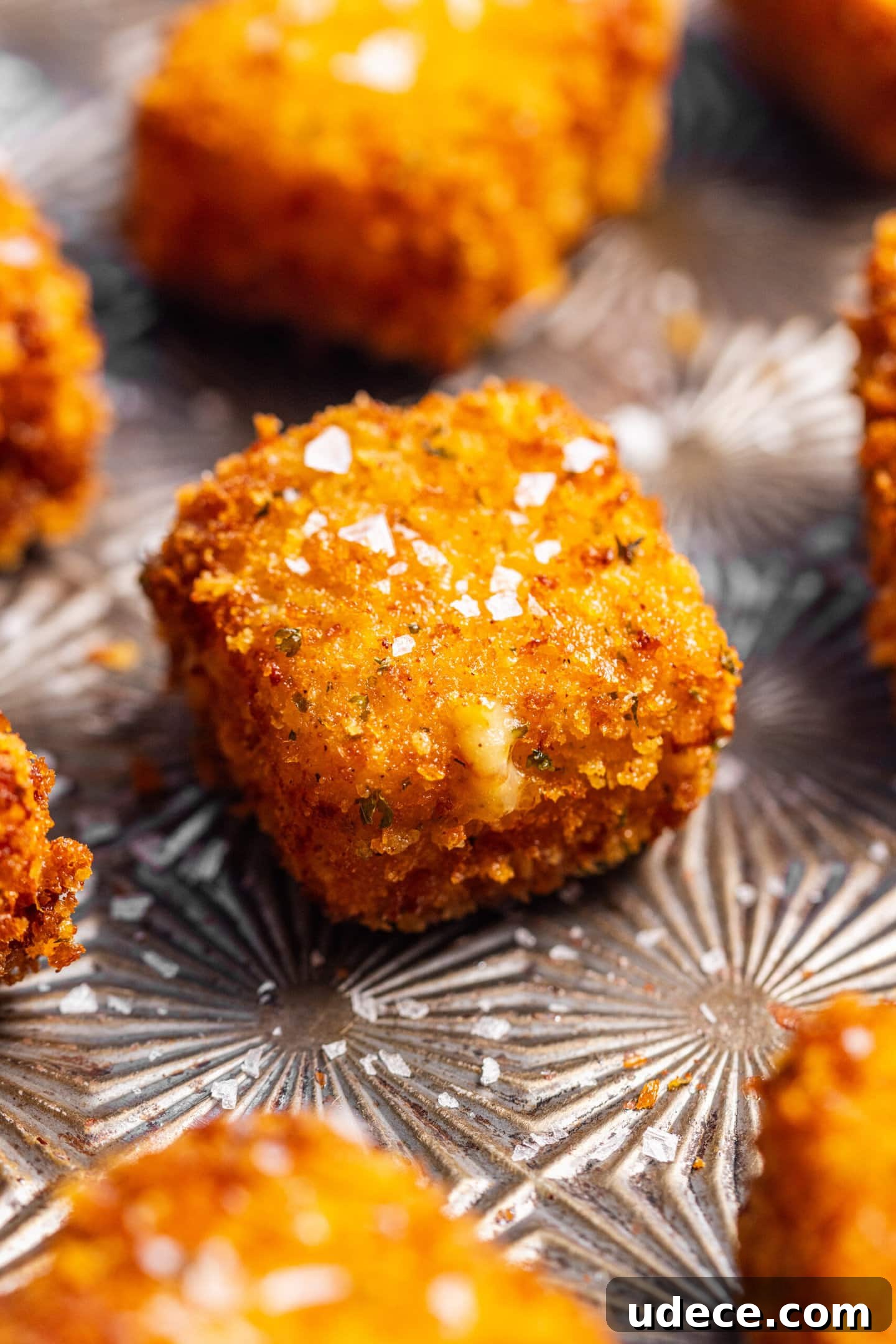 Crispy Homemade Mac and Cheese Bites: Bite-Sized Comfort Food 4 Crispy Fried Homemade Mac and Cheese Bites