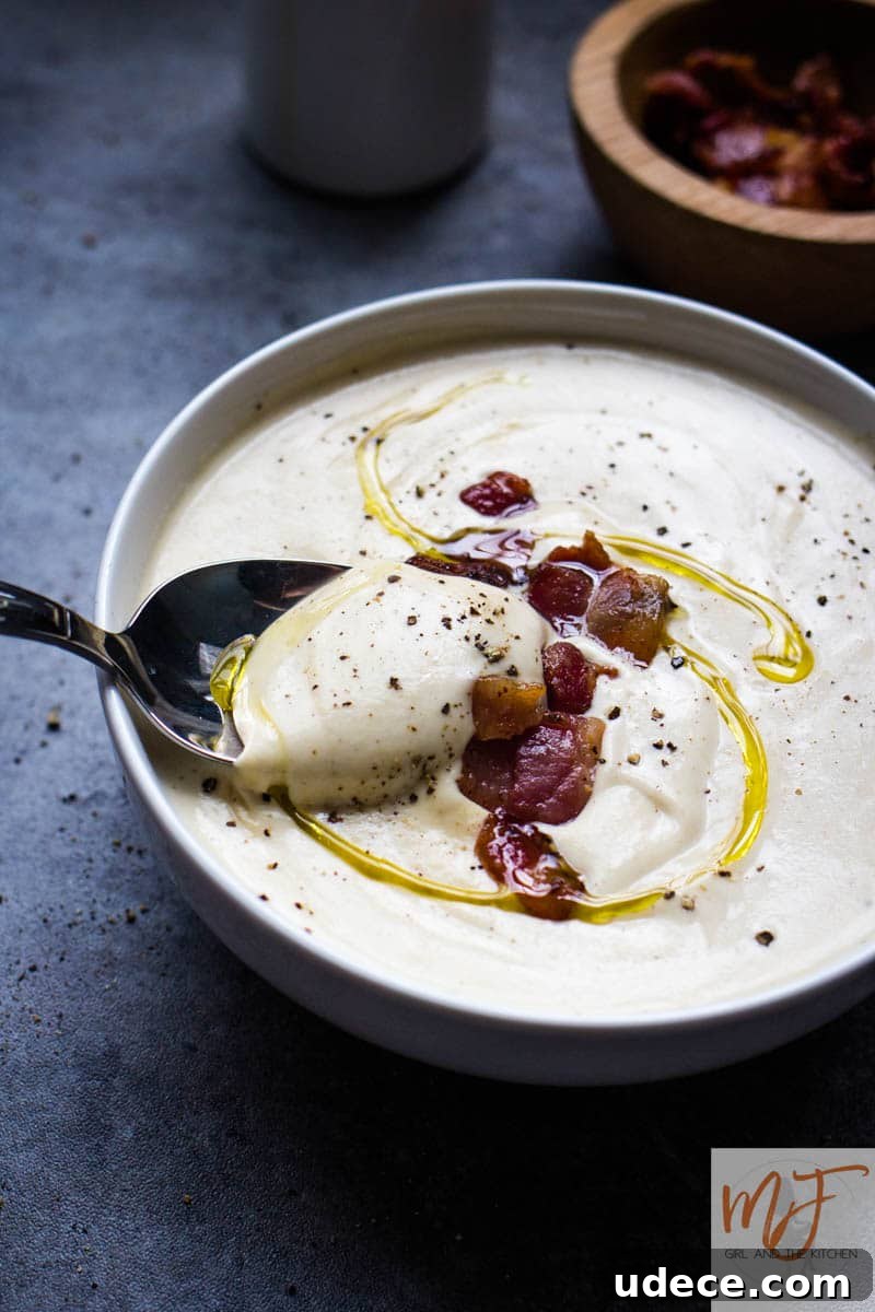 Keto Cauliflower Cream Soup: Low-Carb, Rich & Velvety 7 A delicious creamy low carb cauliflower soup