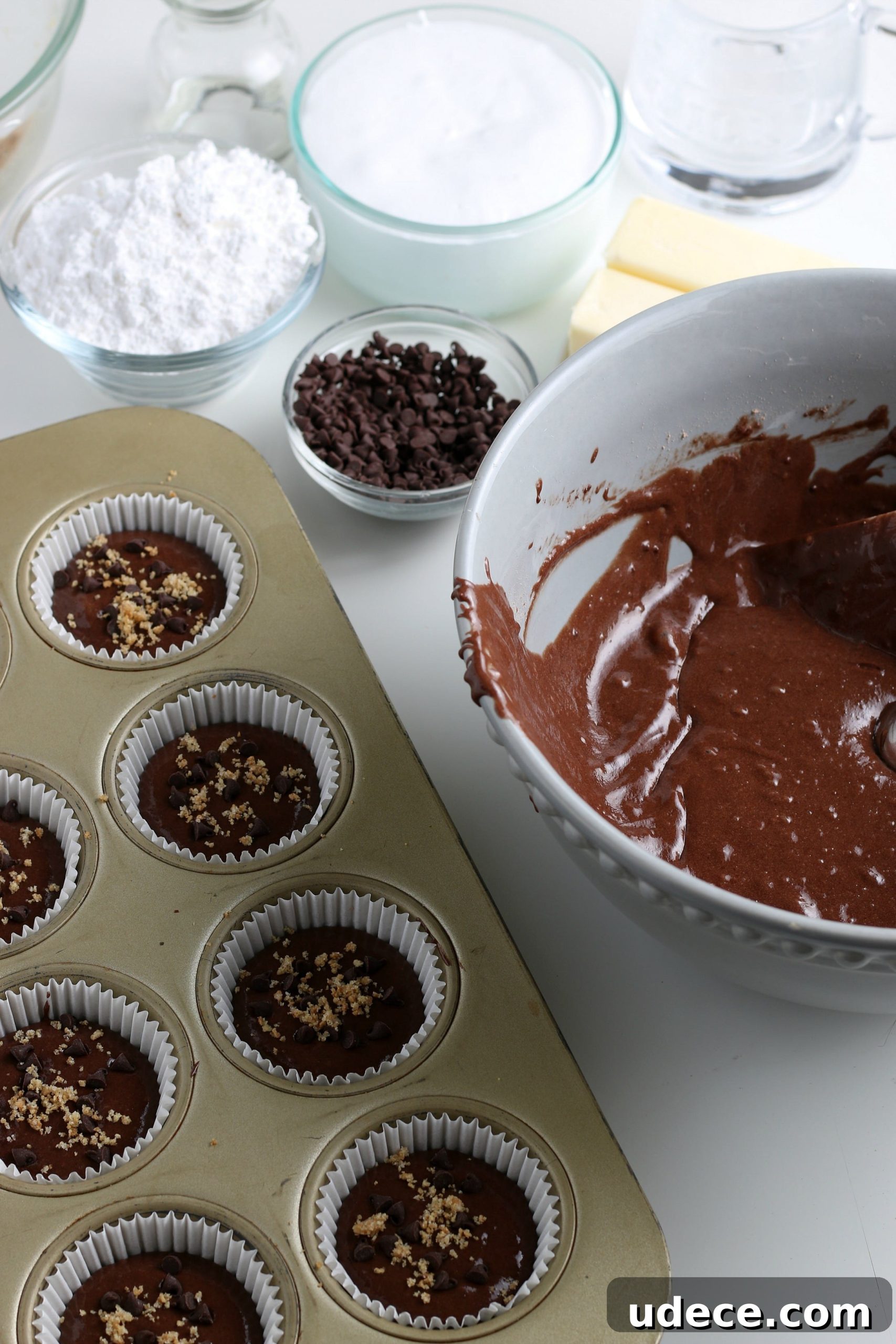 S’mores Cupcakes from Cake Mix: Quick Campfire Dessert Recipe 7 cake mix chocolate cupcakes in a grey glass bowl