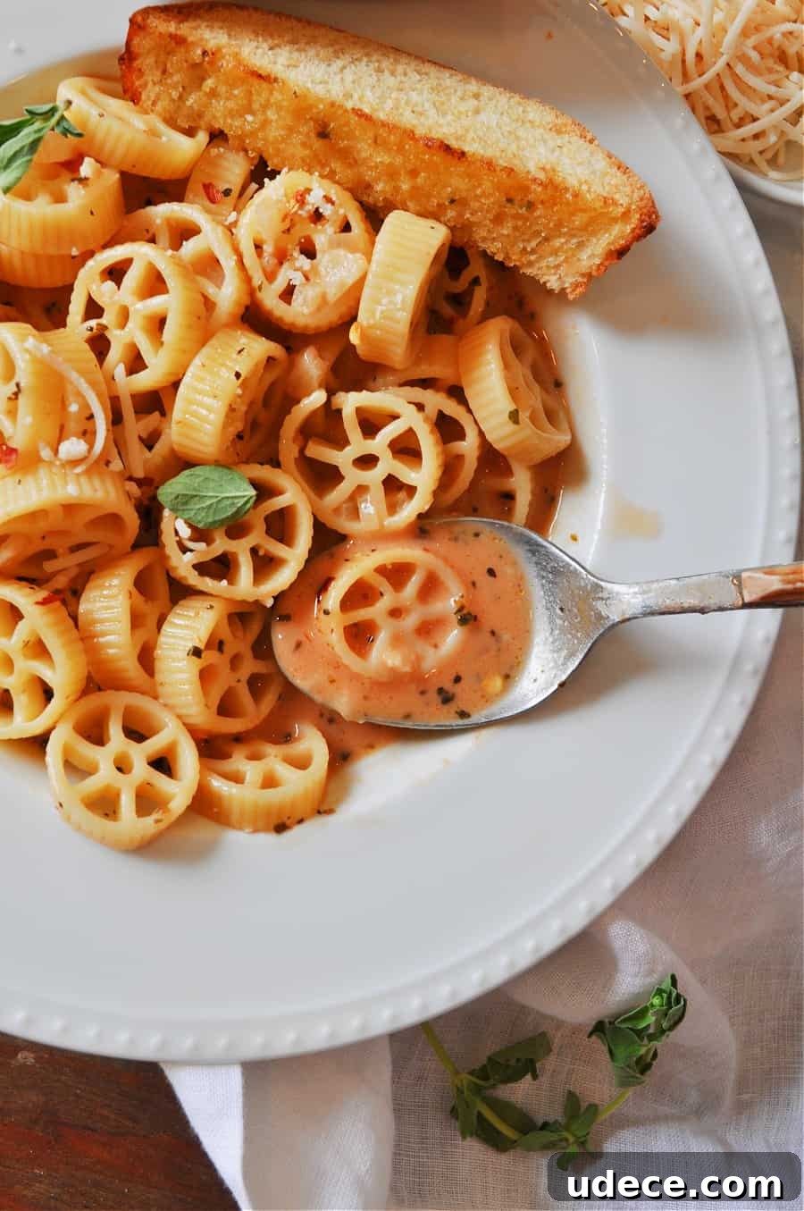 Brothy Vegan Pomodoro Pasta Recipe for Comforting Weeknights 2 Pomodoro pasta in a skillet