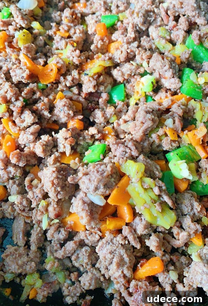 Roasted Green Chile Shepherd’s Pie with Potato Crust 6 Meat mixture for pastel de papa filling #shepherdspie #pasteldepapa