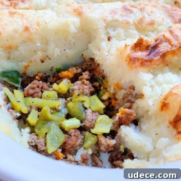 Roasted Green Chile Pastel de Papa (aka Shepherd’s Pie) #pasteldepapa #whole30shepherdspie #roastedgreenchiles