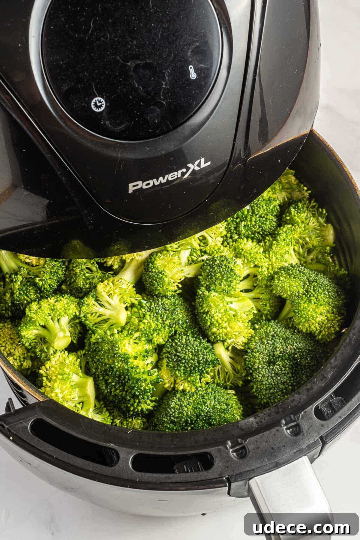 Crispy Air Fryer Broccoli Recipe — Quick Roasted Florets 5 broccoli in the air fryer