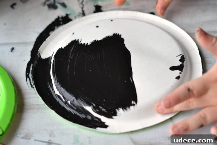 Cute Paper Plate Spider Craft for Kids — Step-by-Step Guide 4 painting paper plate