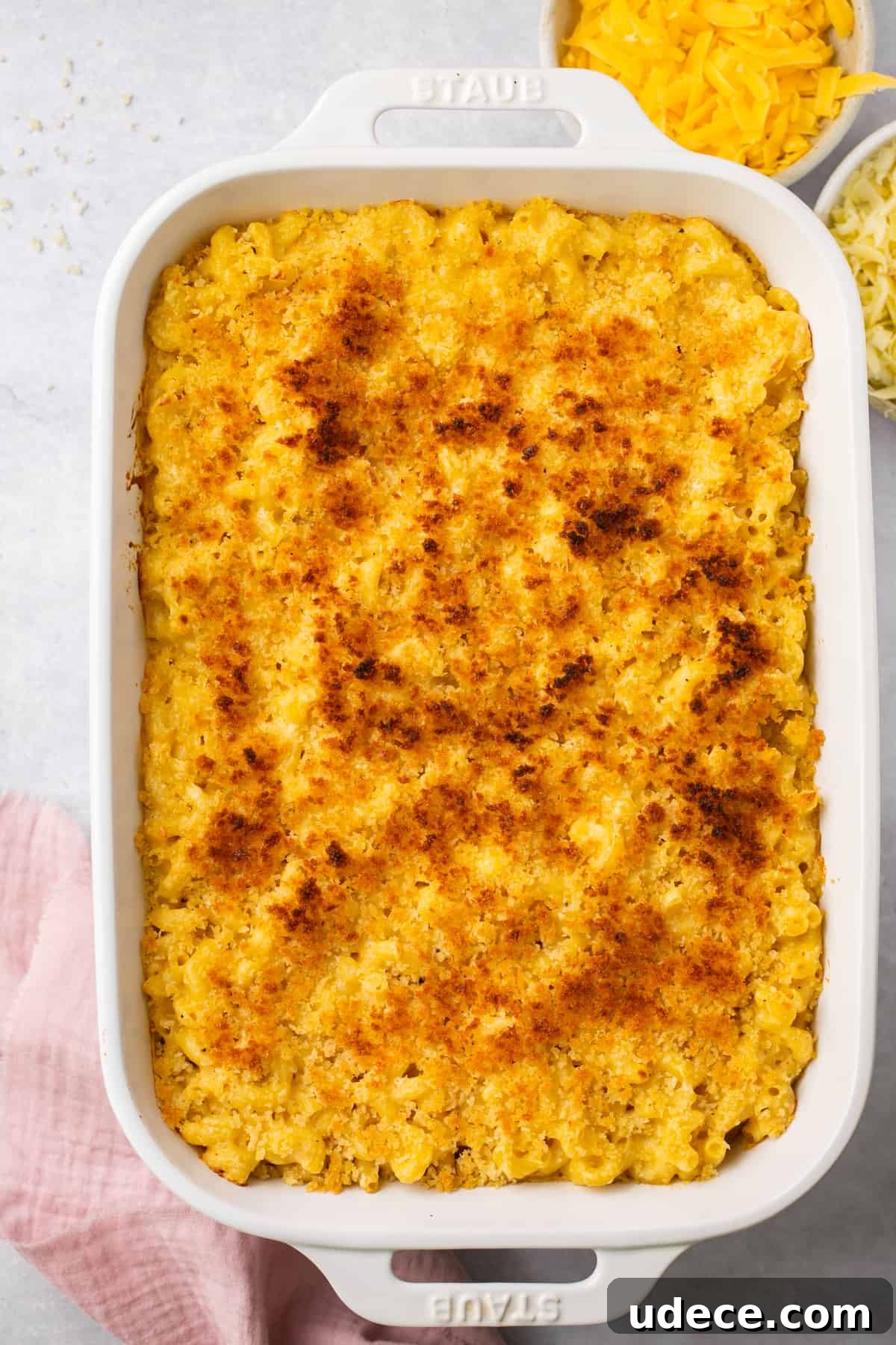 macaroni and cheese in white dish