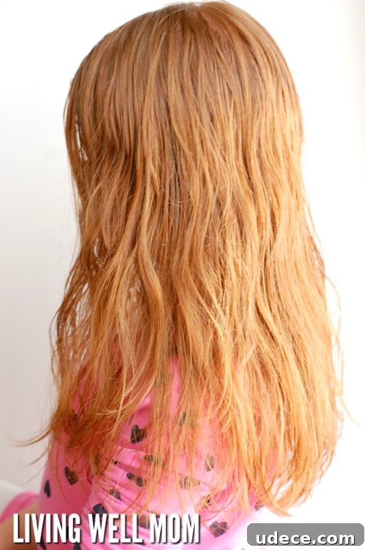 DIY Natural Hair Mask Recipe for Stronger, Shinier Hair 10 Deep condition and restore dull hair with this simple 3-ingredient, all-natural homemade hair mask. It’s gentle and easy enough to use on kids too!