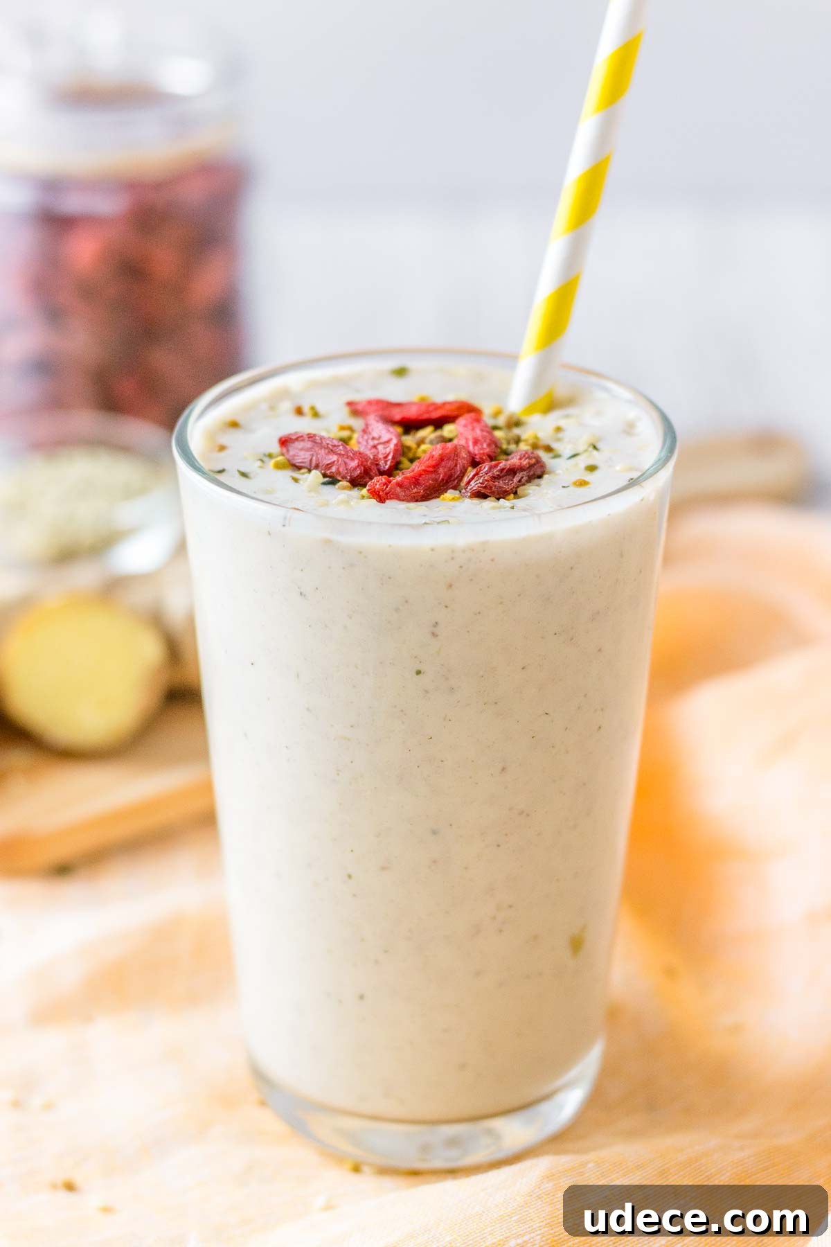 Creamy Ginger Banana Smoothie Recipe for Energy and Digestion 4 img 711 3