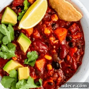 30+ Vegetarian Dinner Ideas That Make You Forget Meat Forever 17 Vegetarian chili.
