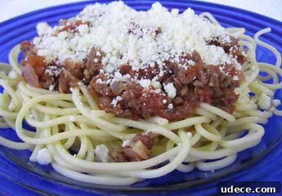 Spaghetti with Authentic Greek Meat Sauce (Makaronia me Kima) 10 A serving of makaronia me kima, the greek recipe for spaghetti with meat sauce.